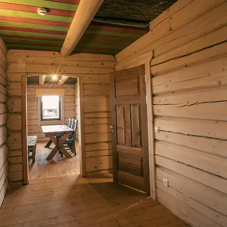 Kotkapesa Chalet Jeedaskuela