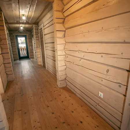 Kotkapesa Chalet Jeedaskuela