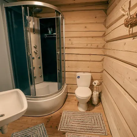 Chalet Kotkapesa Jeedaskuela